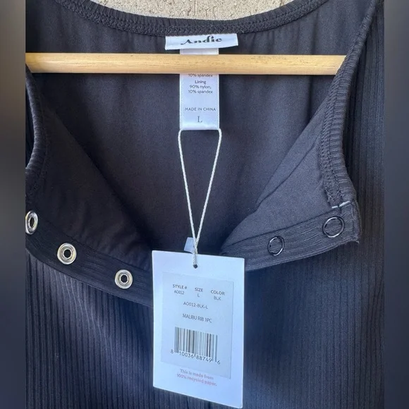 Andie The Malibu - Black Henley One-Piece Swimsuit Size Large - Picture 4 of 7